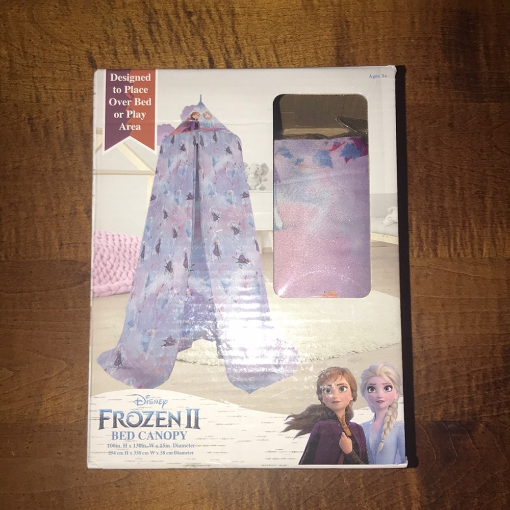 Disney Frozen 2 - Bed Canopy - Anna and Elsa